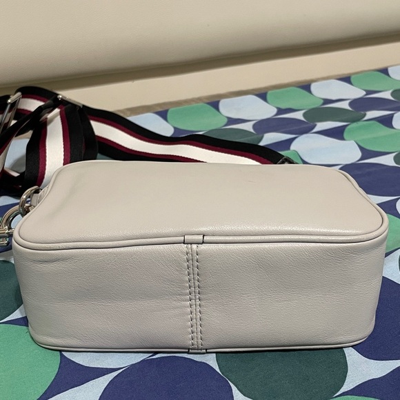 Marc Jacobs Grey Leather Camera Bag - Picture 8 of 15
